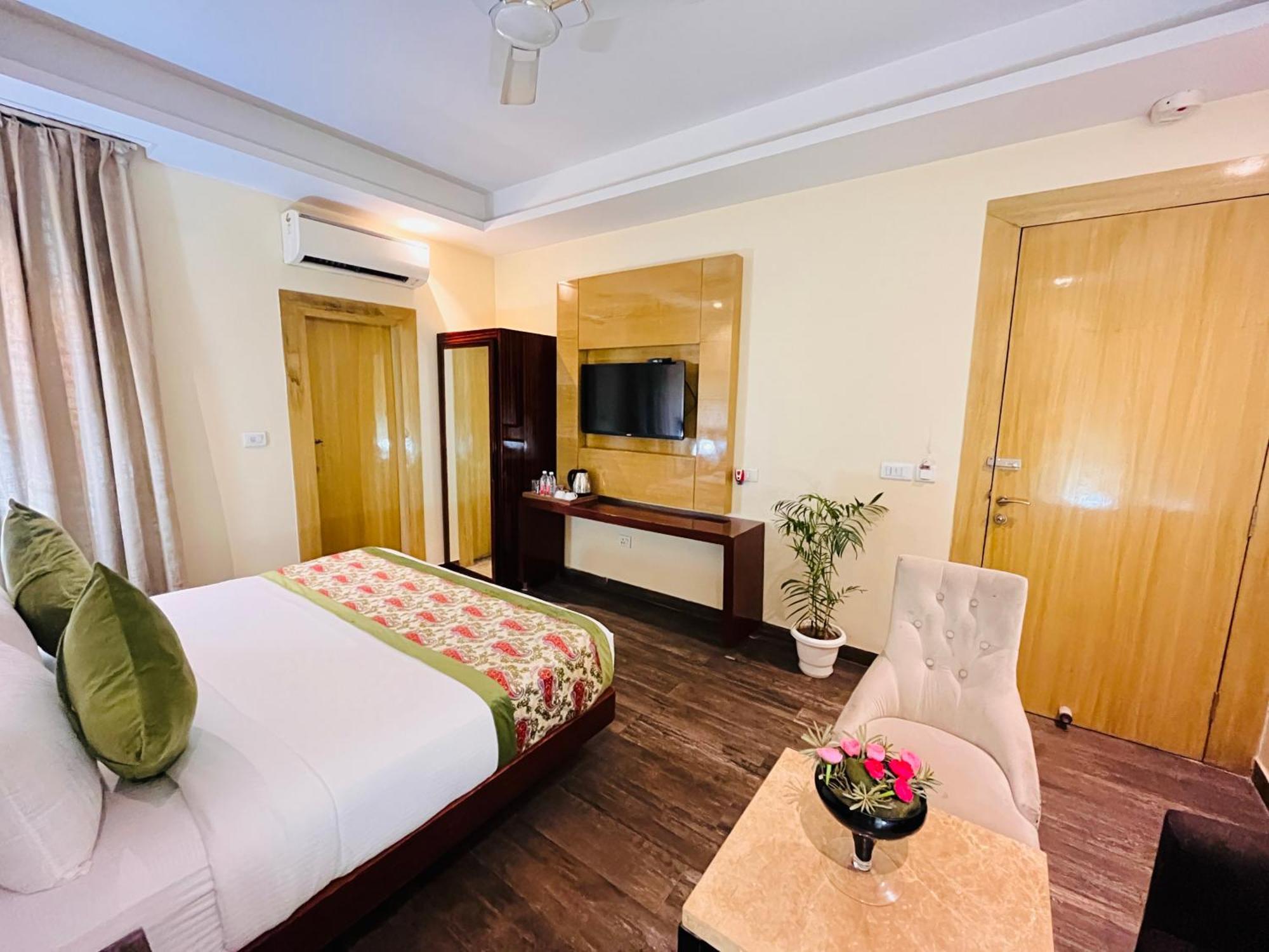 Hotel Banz Near Indira Gandhi Airport Delhi New Delhi Exterior photo
