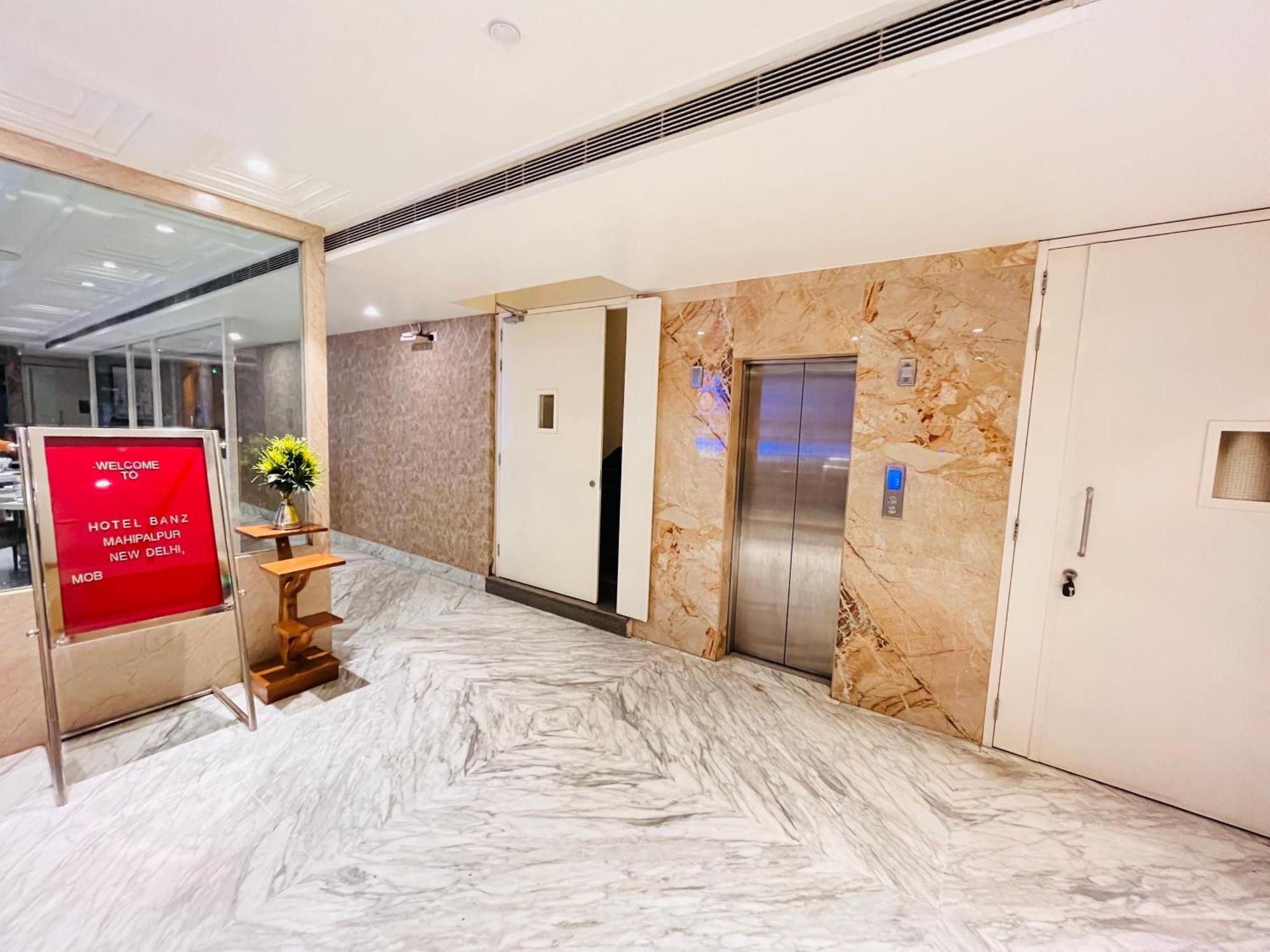 Hotel Banz Near Indira Gandhi Airport Delhi New Delhi Exterior photo